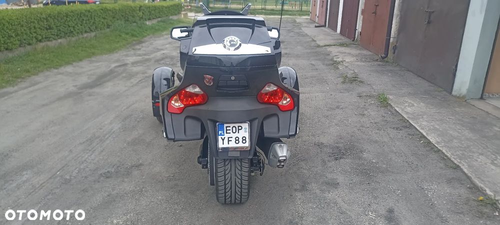 Can-Am Spyder - 5