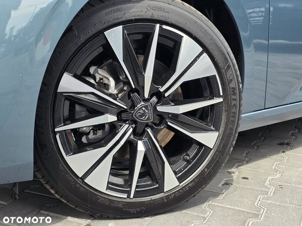 Peugeot 308 1.2 mHEV Allure S&S e-DCS6 - 9