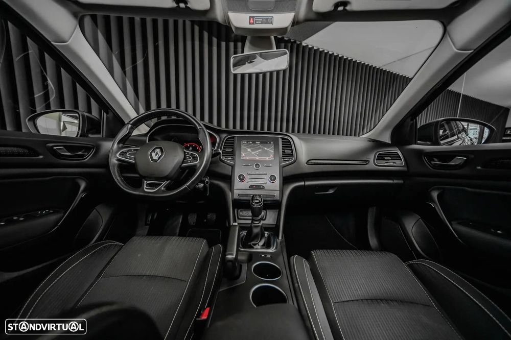 Renault Mégane Sport Tourer 1.2 TCE Zen — fotografia 10