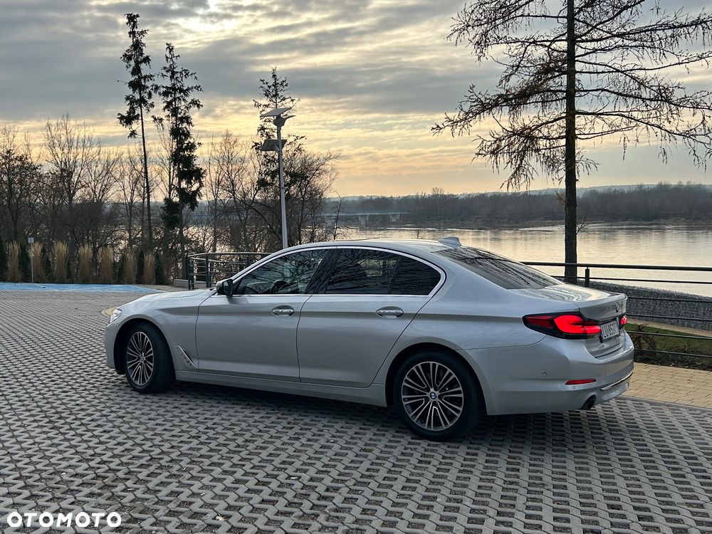BMW Seria 5 530i xDrive GPF Sport Line sport - 6