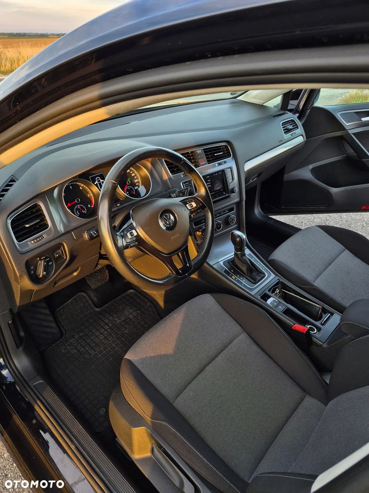 Volkswagen Golf - 5