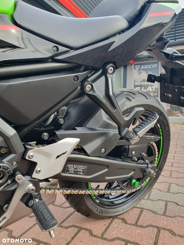 Kawasaki Ninja - 28
