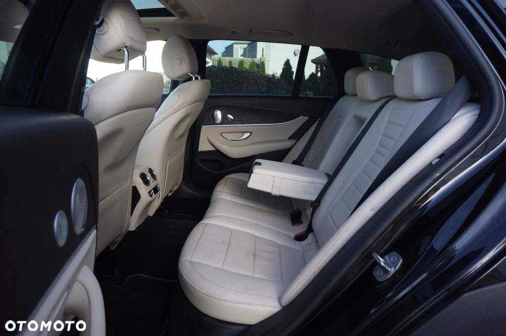 Mercedes-Benz Klasa E 220 d 4Matic All-Terrain 9G-TRONIC Exclusive - 11