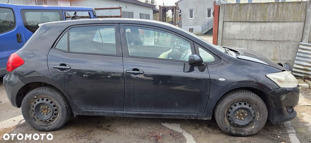 TOYOTA AURIS 209 słupek próg prawy lewy - 1