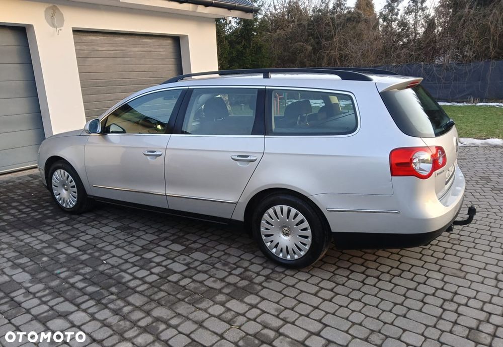 Volkswagen Passat - 2