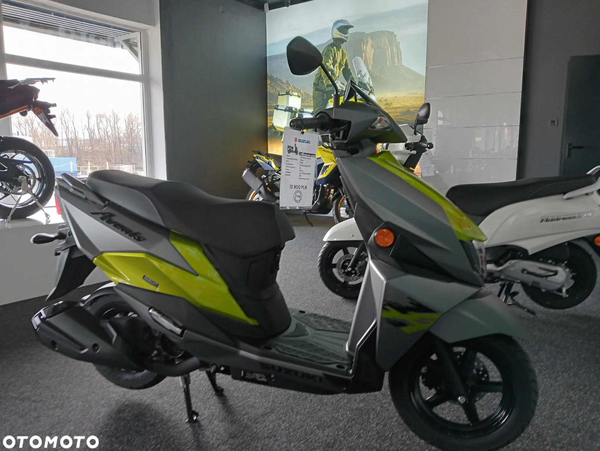 Suzuki Avenis - 4