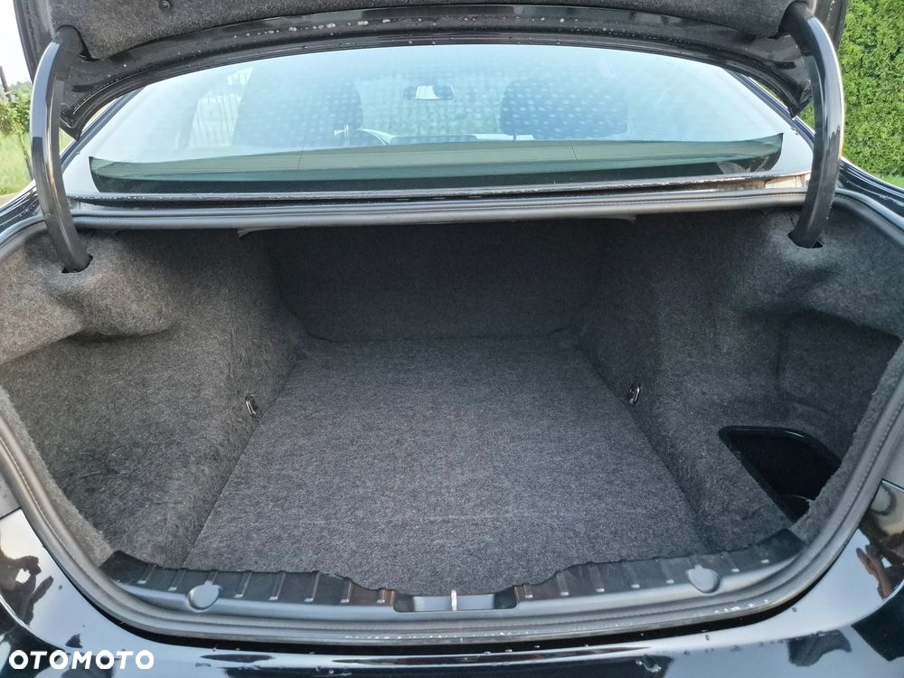 BMW Seria 5 520d - 28