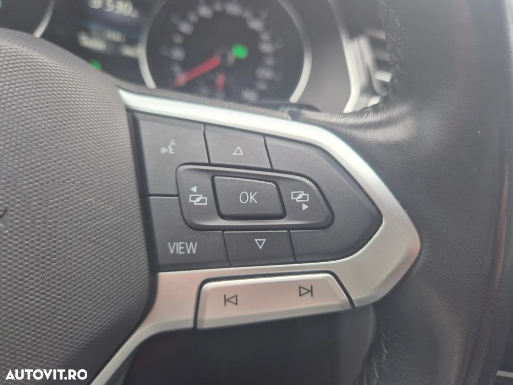 Volkswagen Passat 2.0 TDI DSG Comfortline - 25