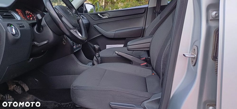 Skoda RAPID Spb 1.6 TDI DPF Elegance - 10