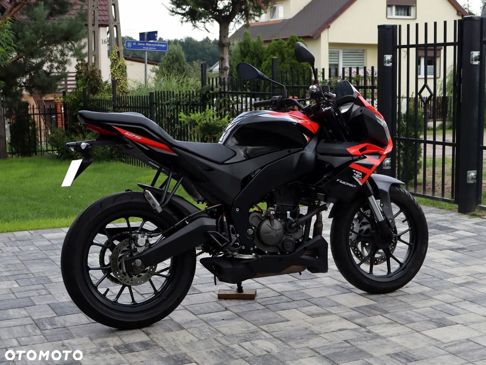 Aprilia Tuono - 4