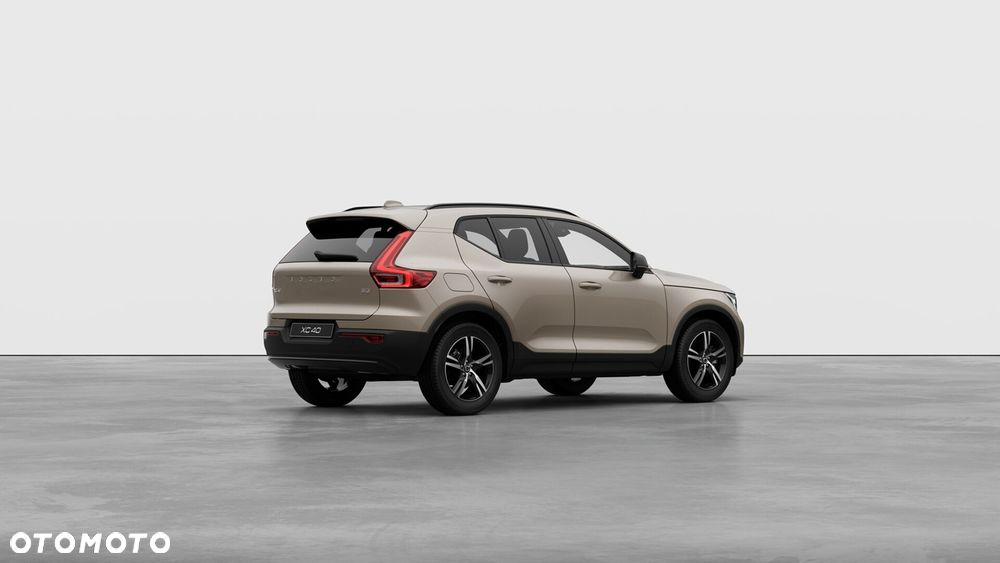Volvo XC 40 B3 Plus Dark - 8