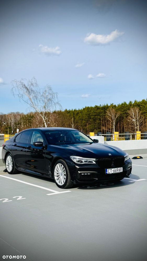 BMW Seria 7 750i xDrive - 10