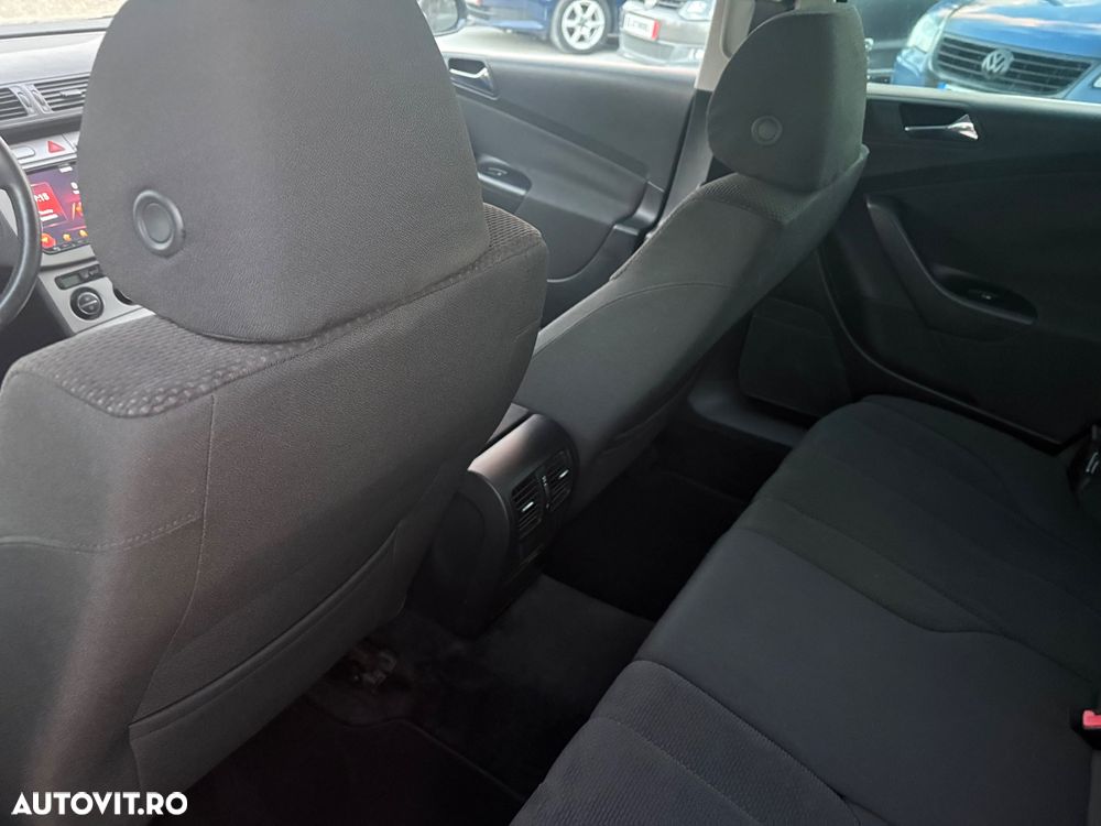 Volkswagen Passat Variant 2.0 TDI Highline - 8