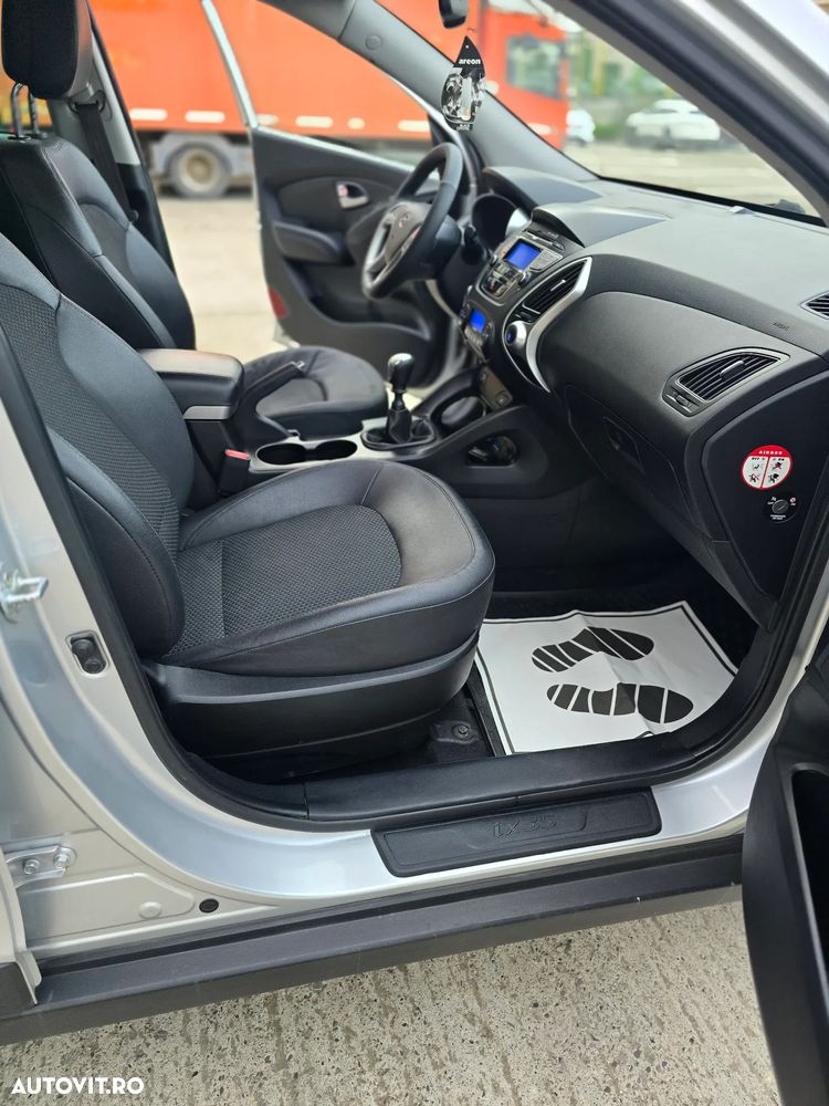 Hyundai ix35 2.0 CRDI 4WD Premium - 17