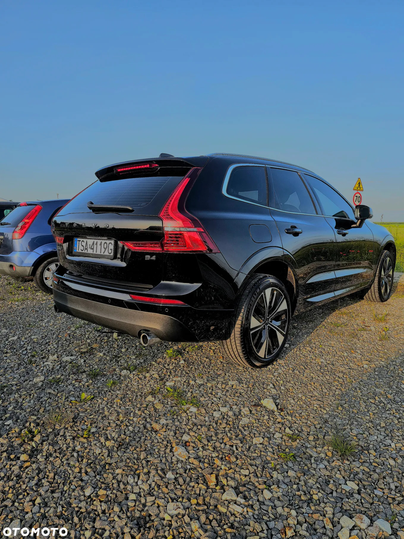 Volvo XC 60 B4 D AWD Geartronic Momentum Pro - 3