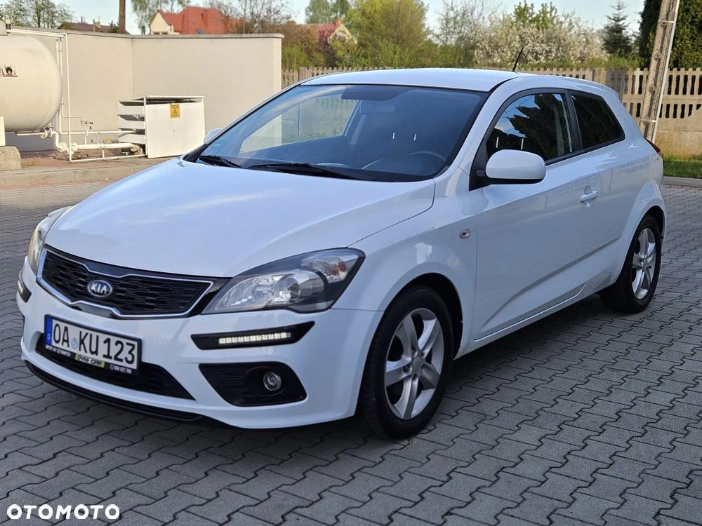 Kia ProCeed 1.4 CVVT Dream-Team Edition - 1