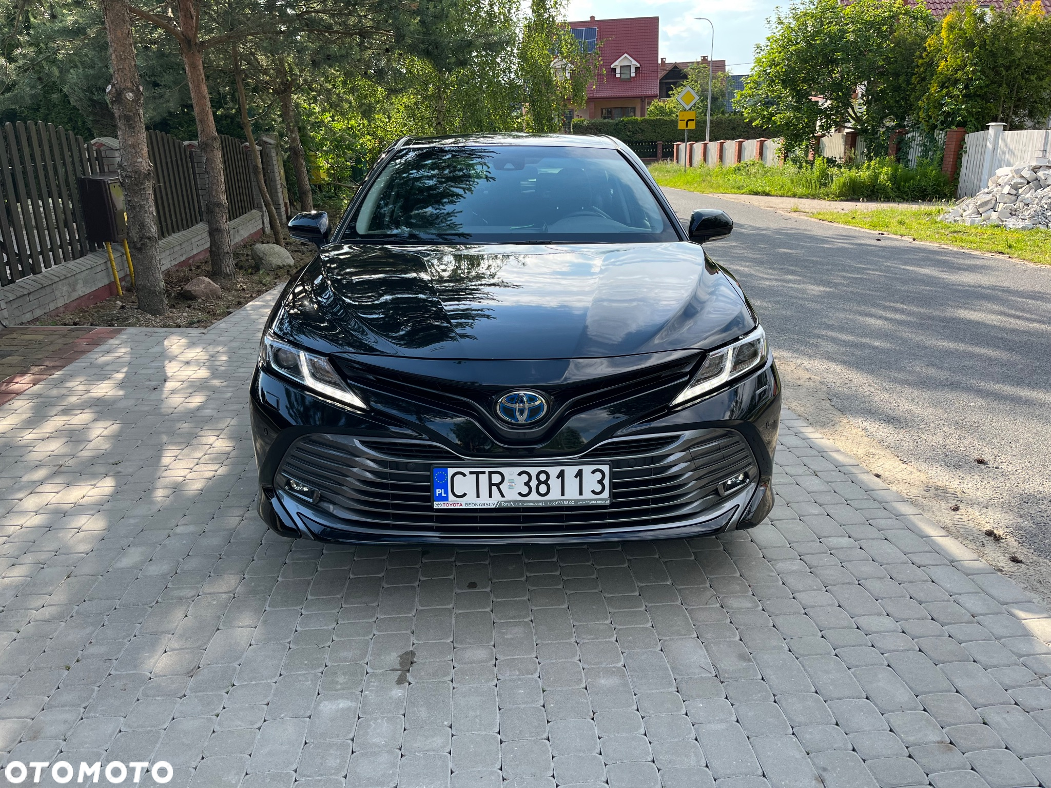 Toyota Camry 2.5 Hybrid Executive CVT - 2