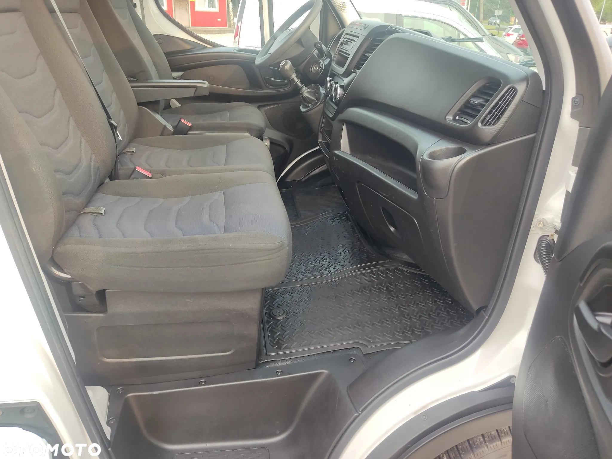 Iveco 35S140 - 28