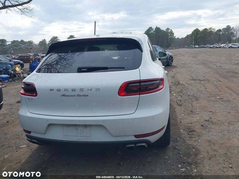 Porsche Macan - 24