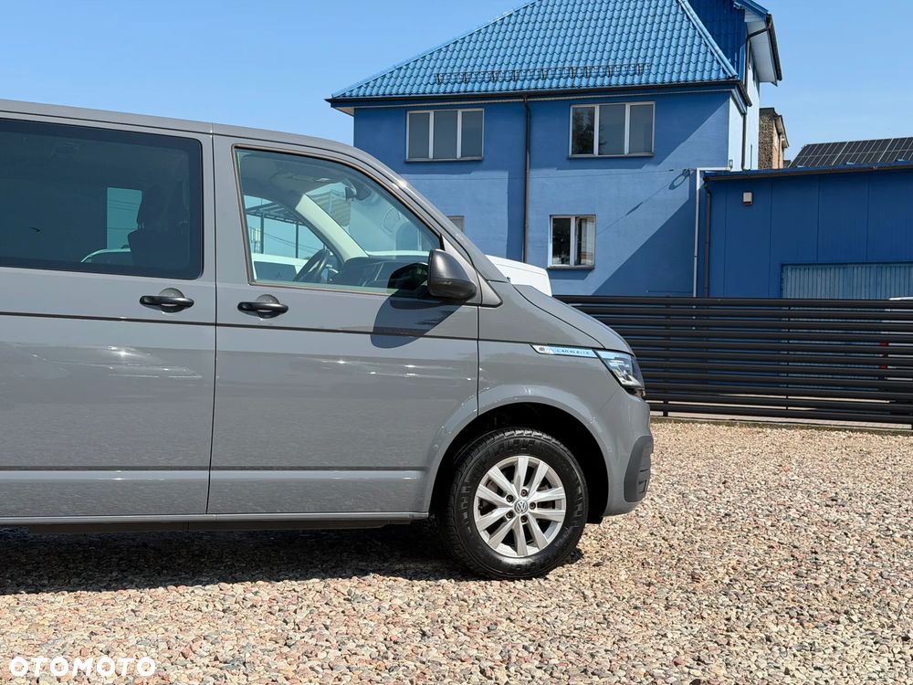 Volkswagen Caravelle - 19