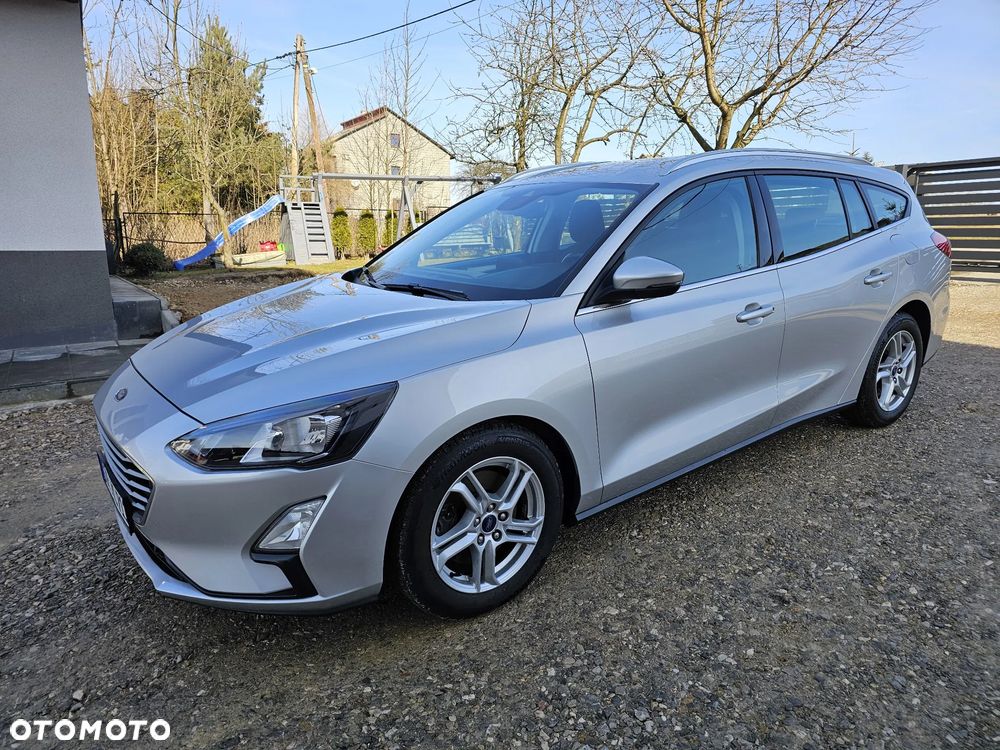Ford Focus SW - 18