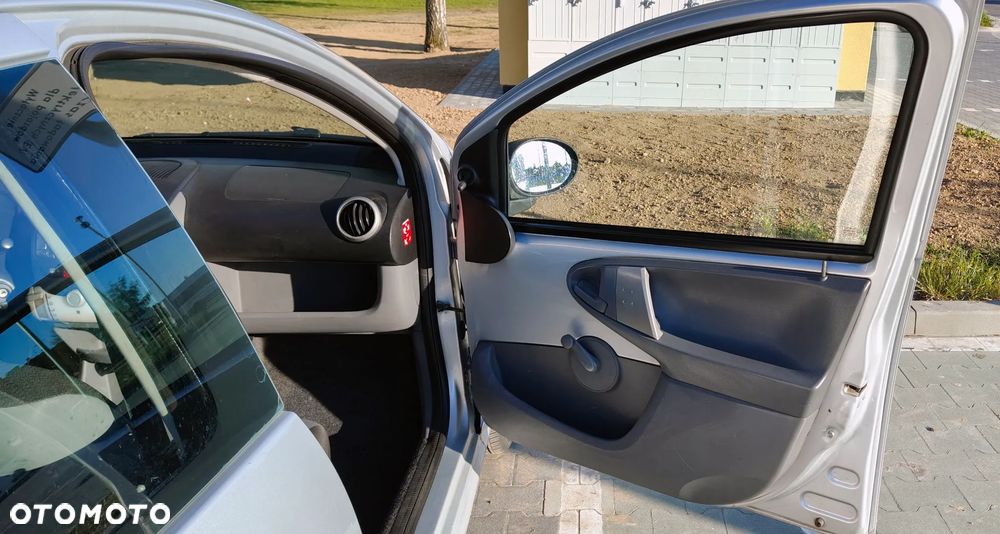Peugeot 107 1.0 U Move - 11