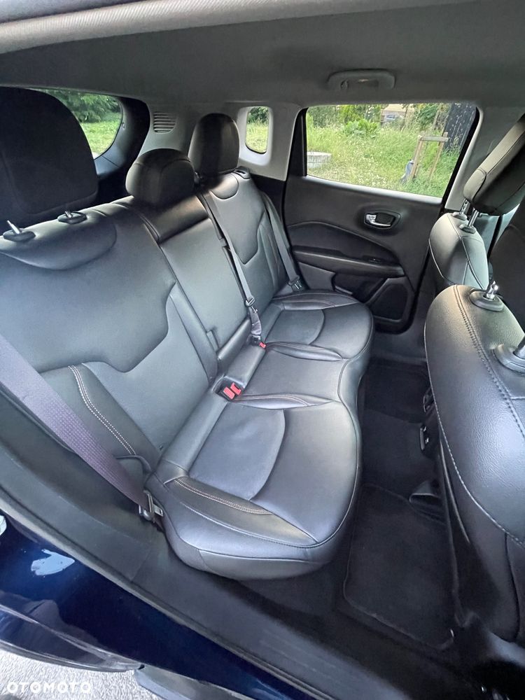 Jeep Compass - 10
