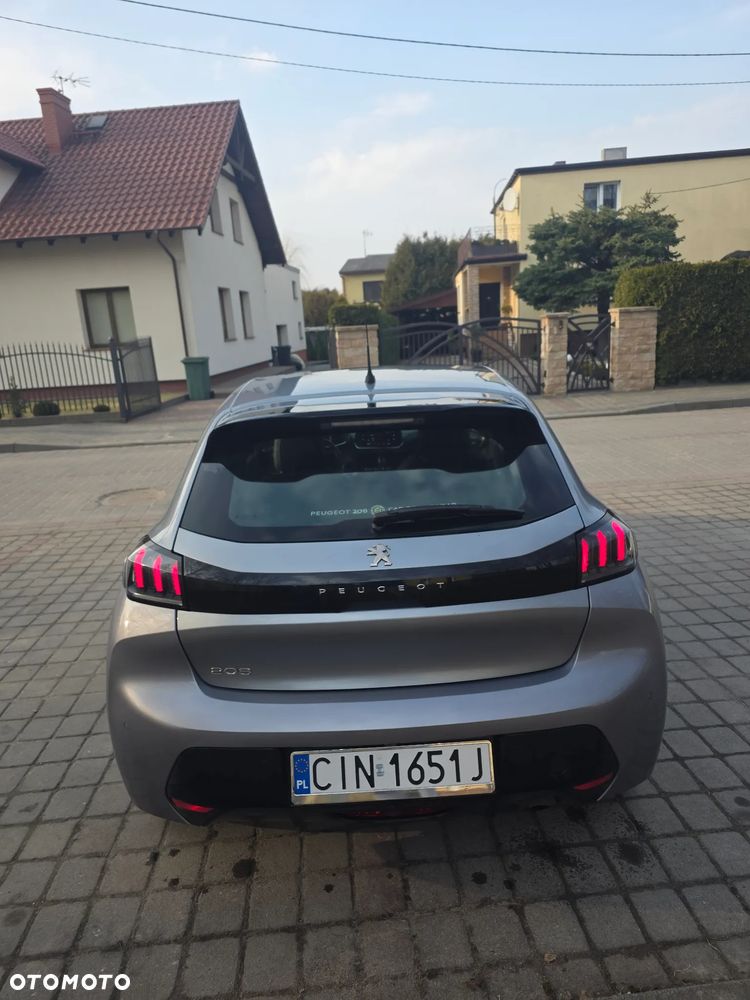 Peugeot 208 PureTech 100 EAT8 Allure - 7