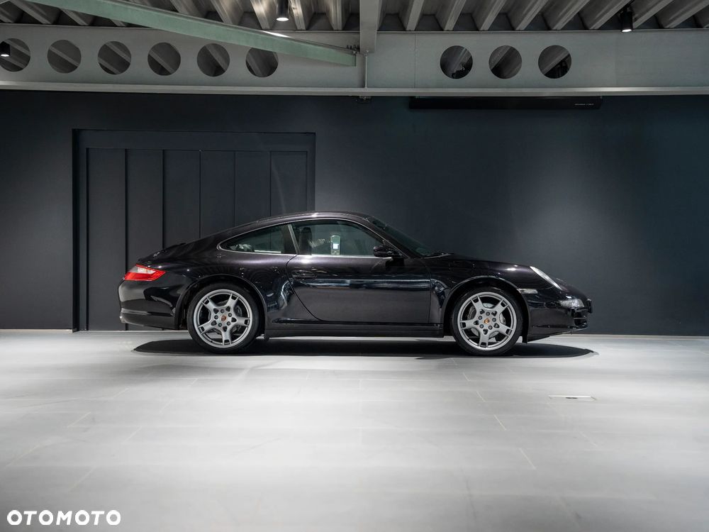 Porsche 911 Carrera 4 Tiptronic S - 6