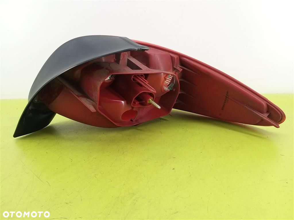 Lampa lewa tylna tył Peugeot 206 1998-2003 PRZED LIFT AXO SCINTEX HATCHBACK - 3