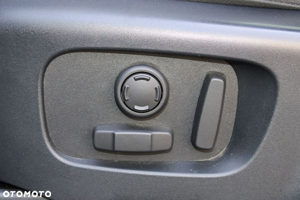 Land Rover Discovery 2.0 P300 R-Dynamic S - 13