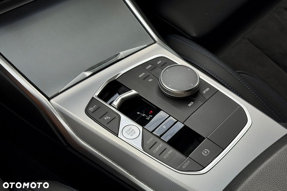 BMW Seria 3 320d xDrive M Sport sport - 26