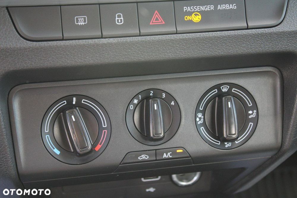 Skoda Fabia - 23