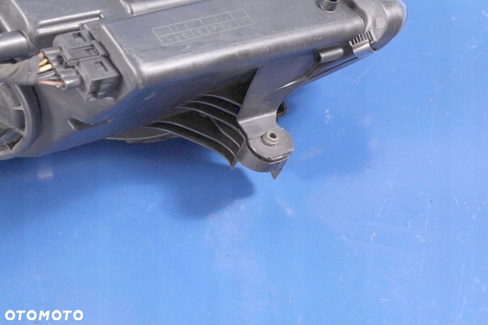 XENON REFLEKTOR PRZÓD PRAWY MERCEDES CLS W219 06r - 7