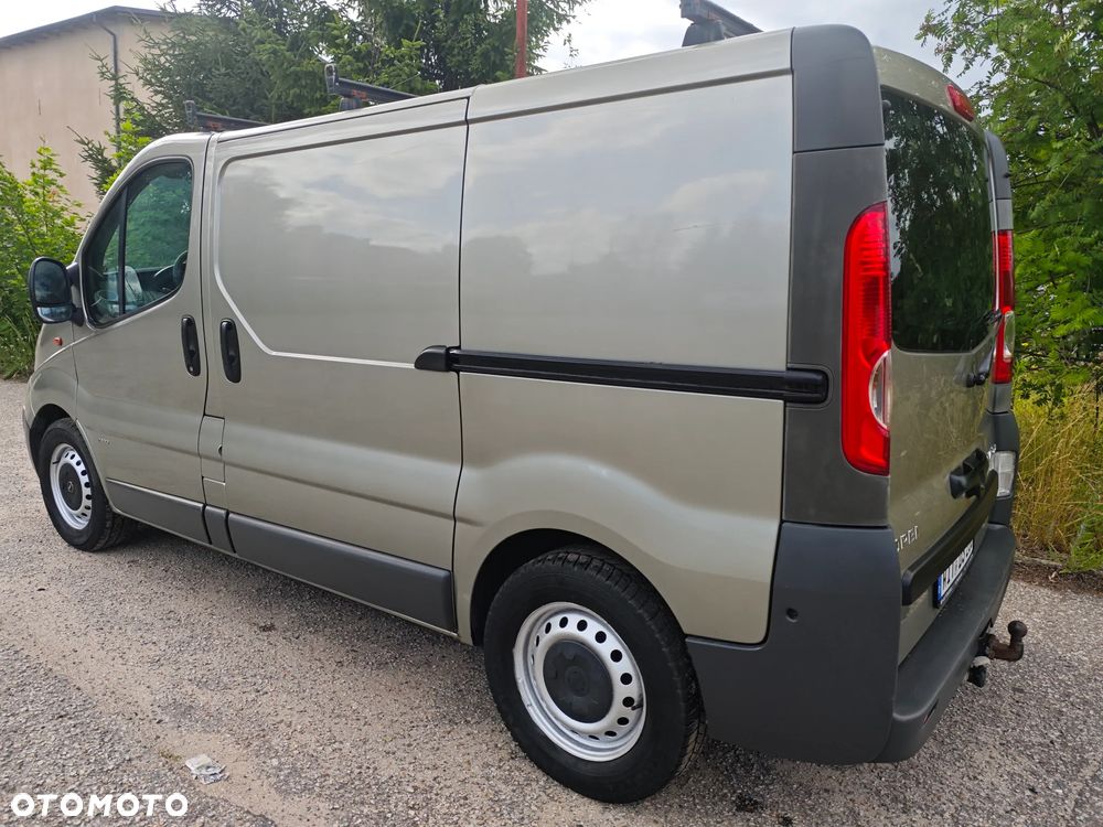Opel Vivaro - 2