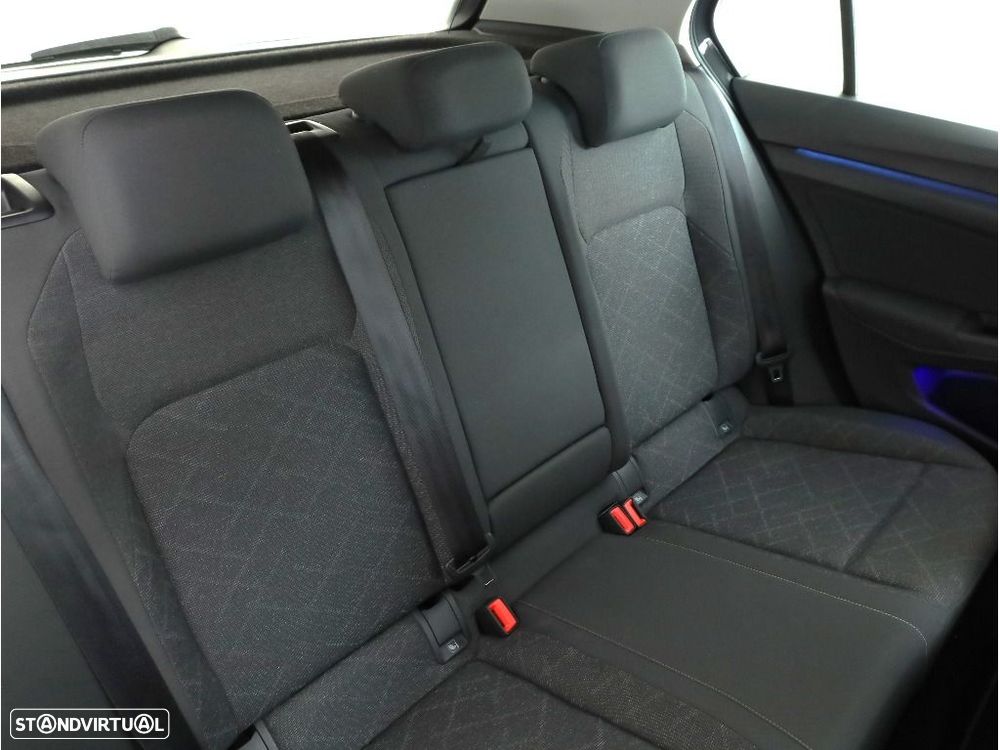 VW Golf 2.0 TDI Life - 16