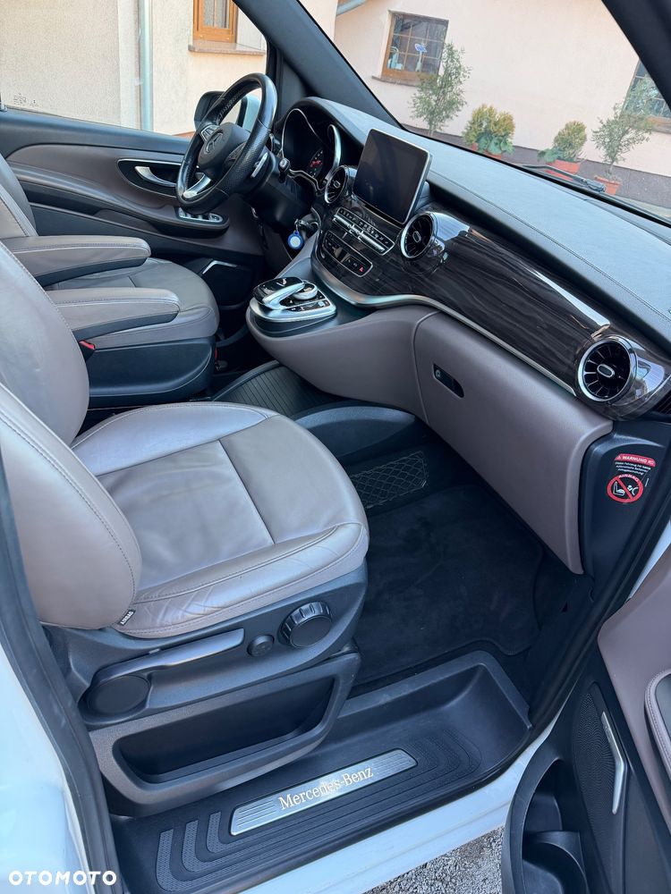 Mercedes-Benz Klasa V 300 d lang 9G-TRONIC Edition 2020 - 11