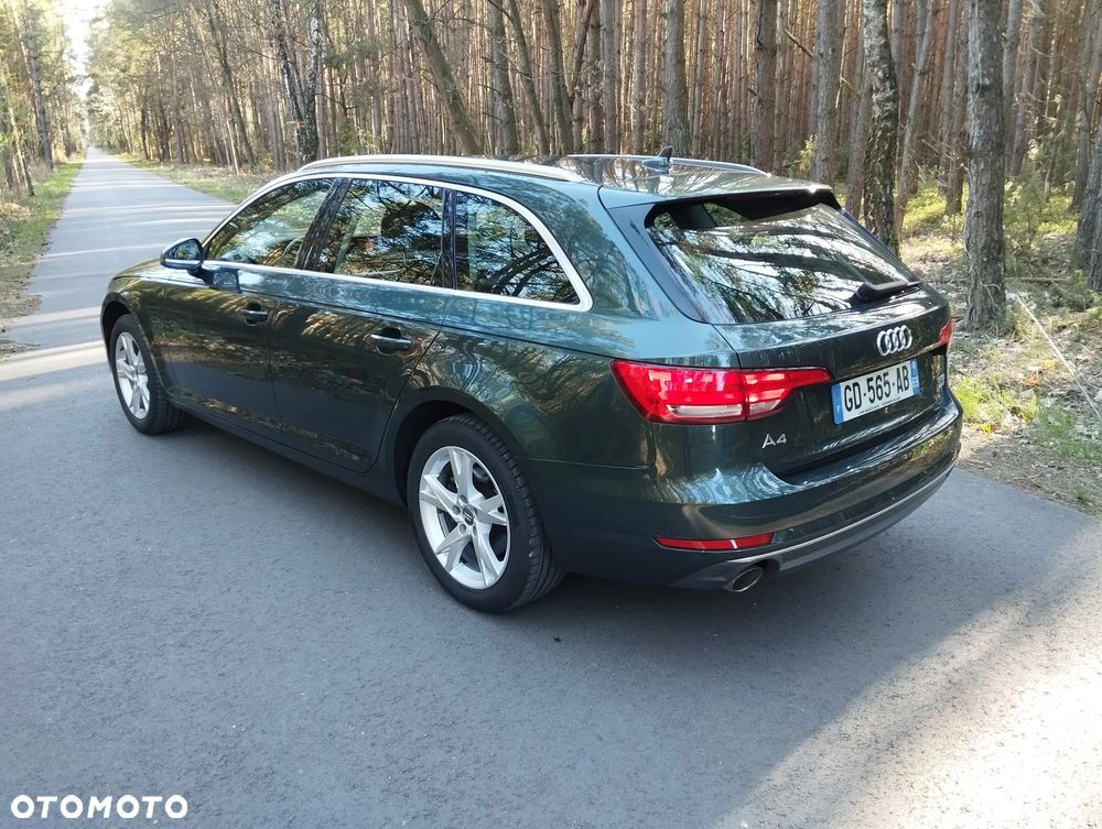 Audi A4 Avant 2.0 TFSI ultra S tronic design - 2