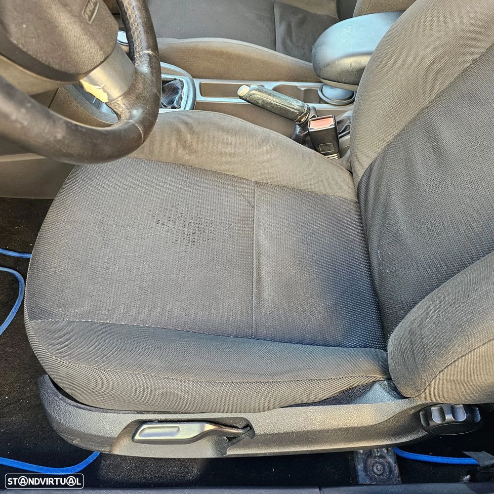 Ford Focus 1.6 TDCi Connection - 14