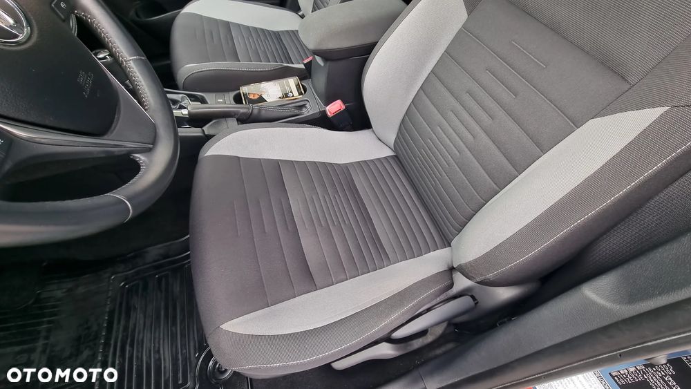 Toyota Auris 1.6 Premium MS - 22