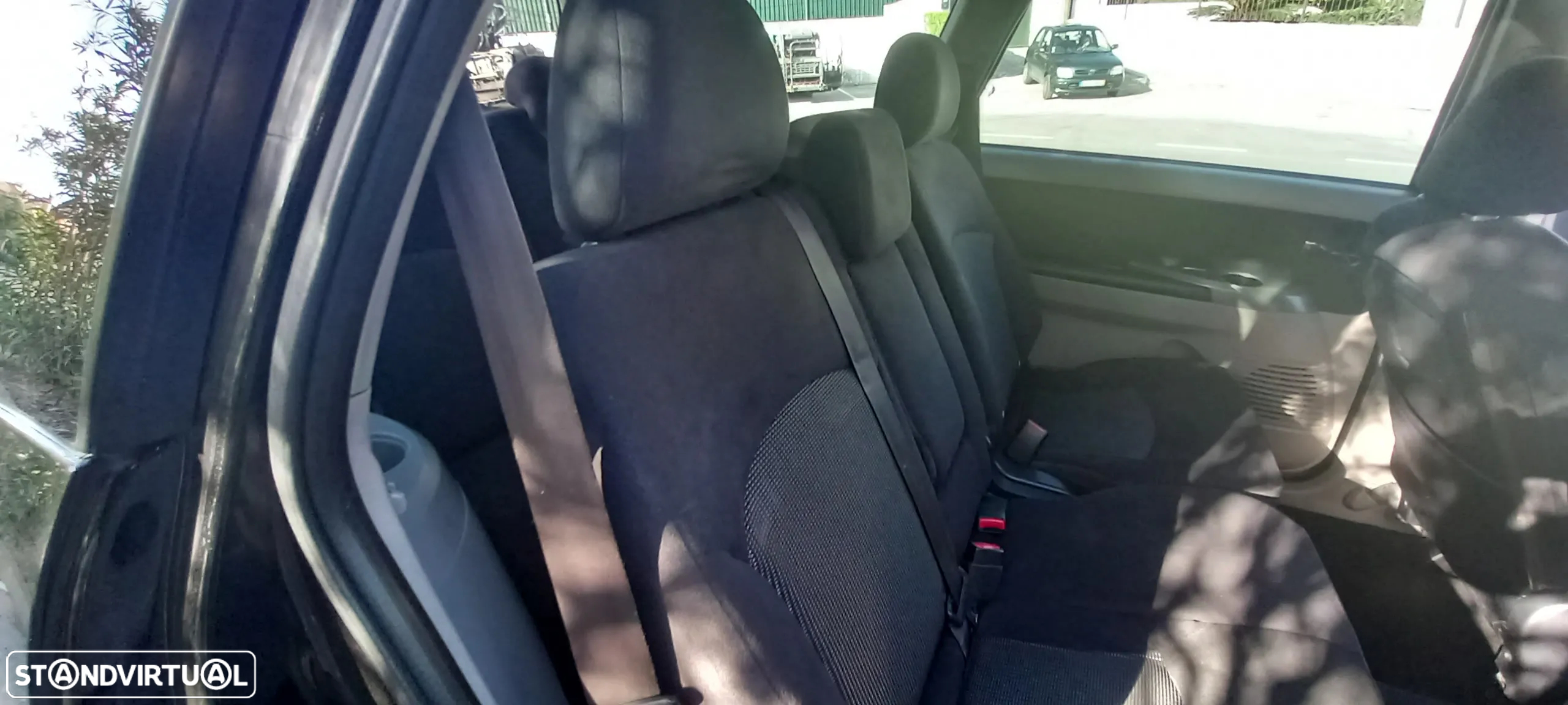 Mitsubishi Grandis 2.0 DI-D Insport - 7