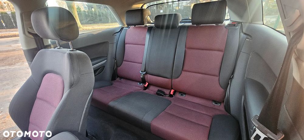 Audi A3 3-drzwiowe 2.0 TDI DPF Ambiente - 14