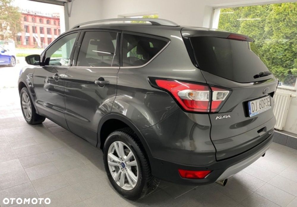 Ford Kuga - 2
