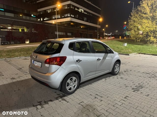 Kia Venga - 22
