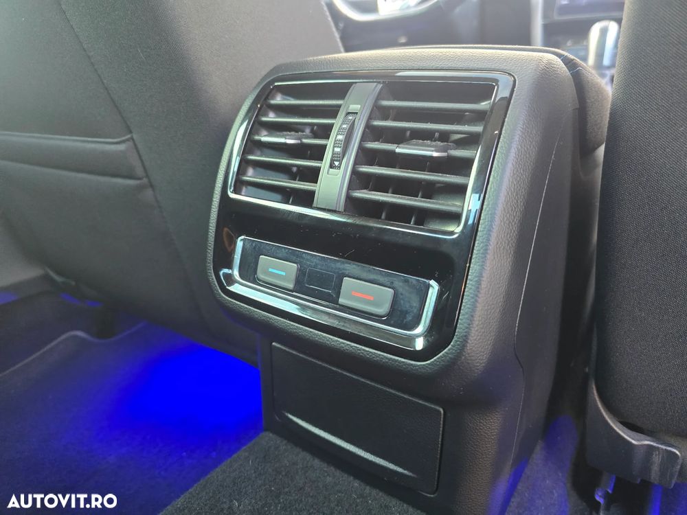 Volkswagen Passat Standard - 28