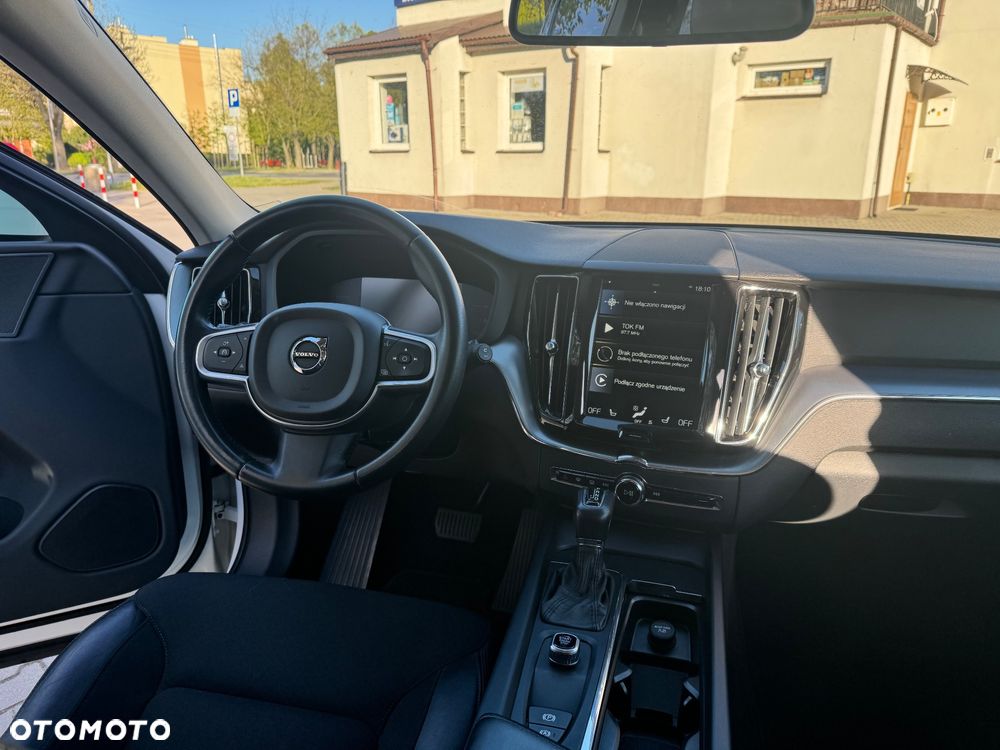 Volvo XC 60 D4 Momentum - 10
