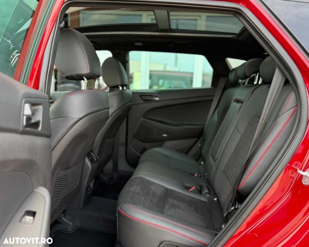 Hyundai Tucson 2.0 CRDI 4WD 8AT Premium - 19