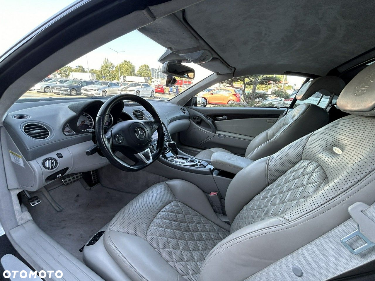 Mercedes-Benz SL - 13