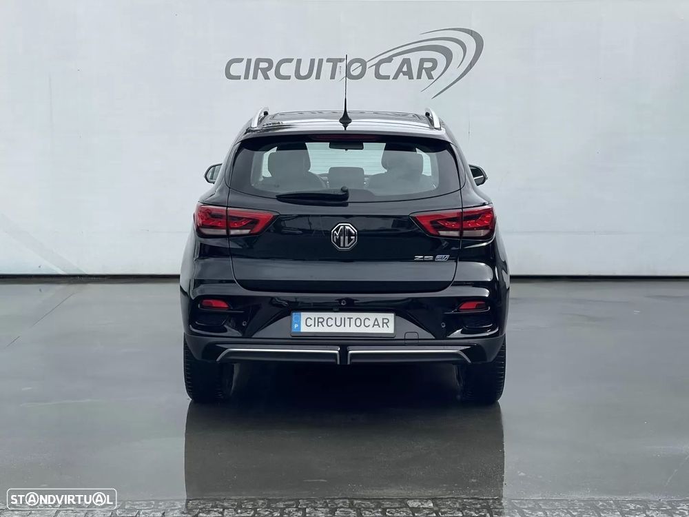 MG ZS Maximal Luxury - 11