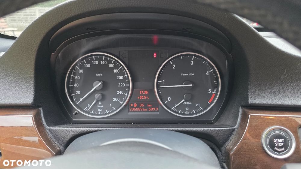 BMW Seria 3 318d - 31